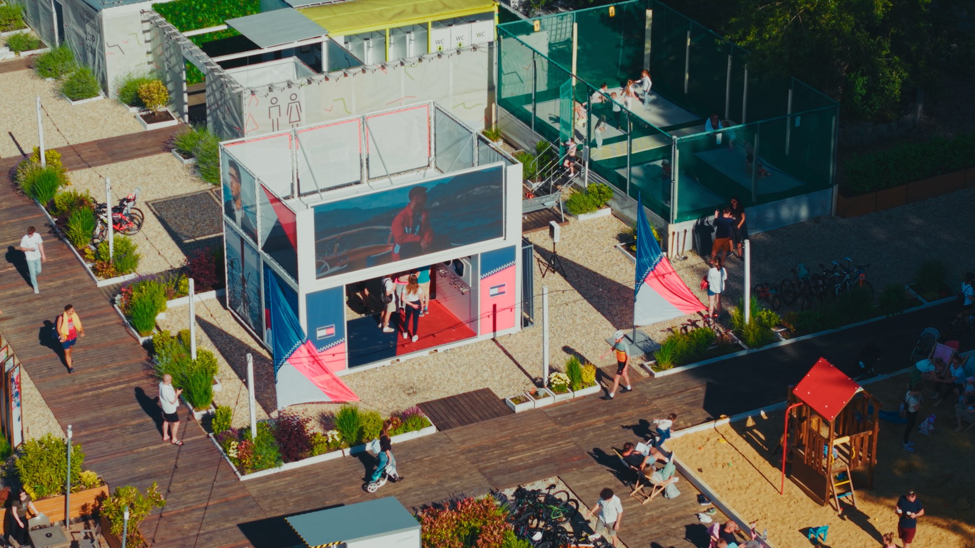 Tommy Hilfiger pop-up at Tyršák, seen from above